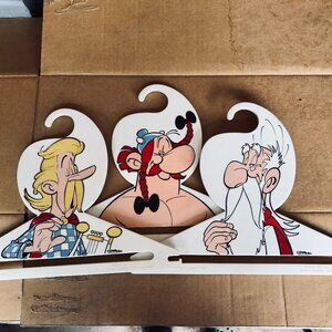*RARE* 1971 Vtg Astérix Plastic Hangers – Obélix, Abraracourcix, Assurancetourix